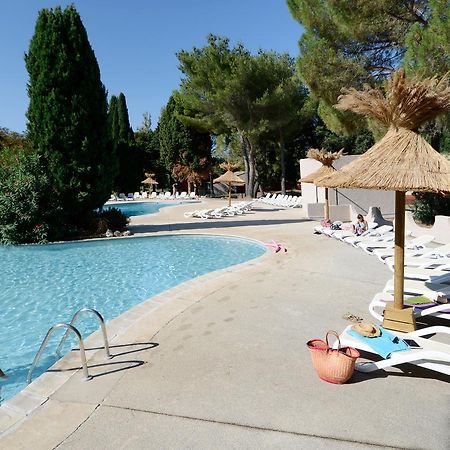 ארל Residence Odalys Le Village Camarguais Les Gardians מראה חיצוני תמונה