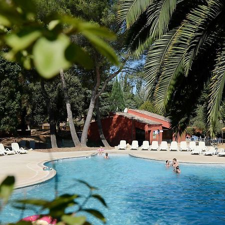 ארל Residence Odalys Le Village Camarguais Les Gardians מראה חיצוני תמונה