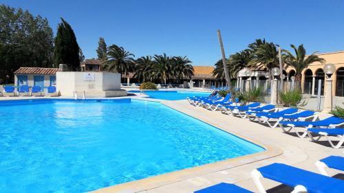 ארל Residence Odalys Le Village Camarguais Les Gardians מראה חיצוני תמונה