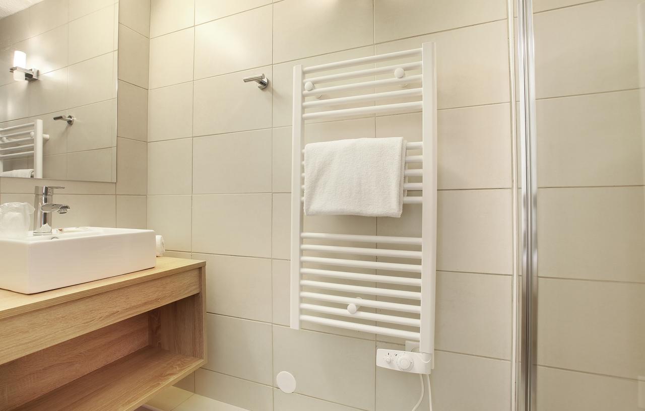 ארל Residence Odalys Le Village Camarguais Les Gardians מראה חיצוני תמונה