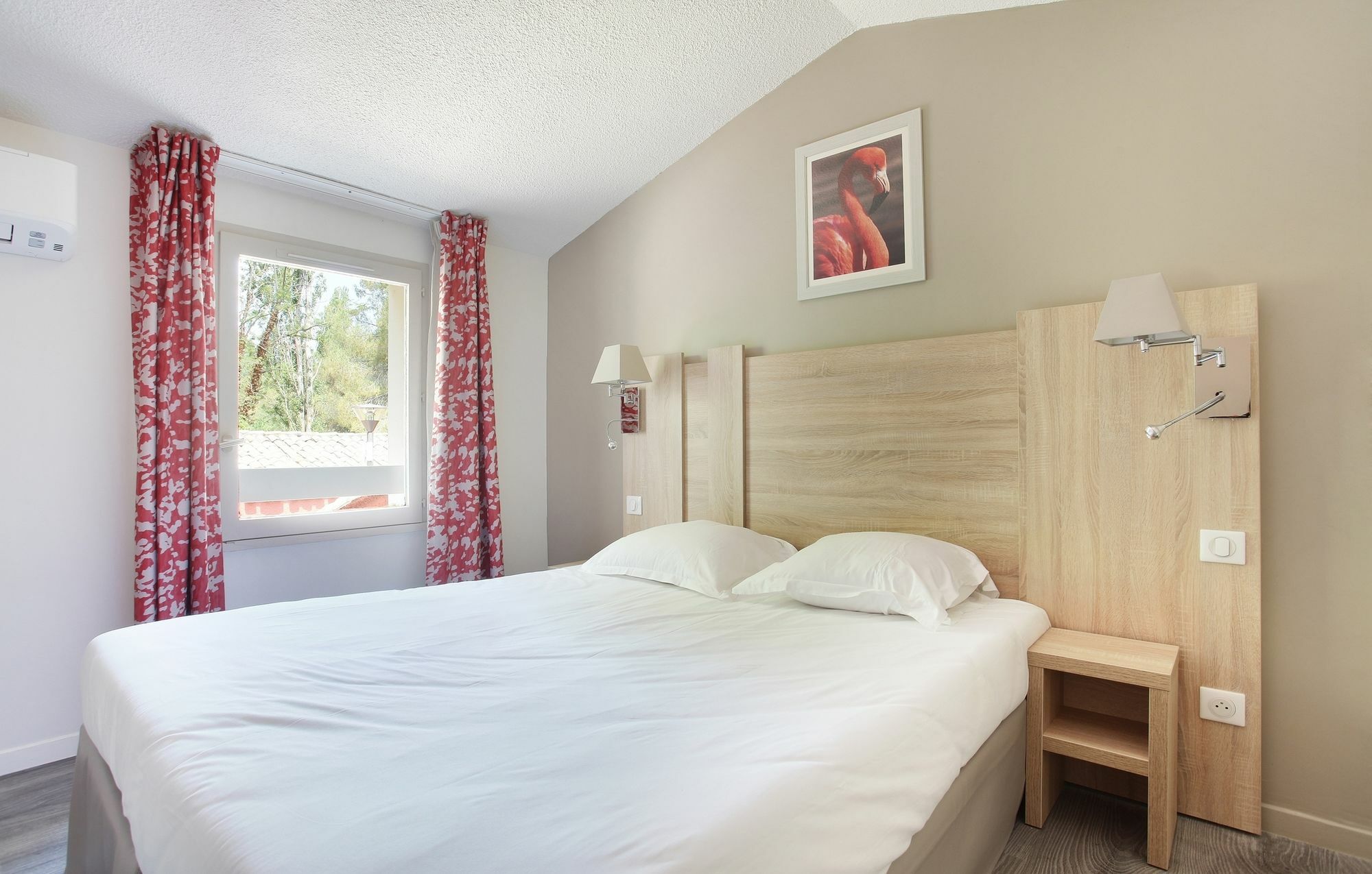 ארל Residence Odalys Le Village Camarguais Les Gardians מראה חיצוני תמונה
