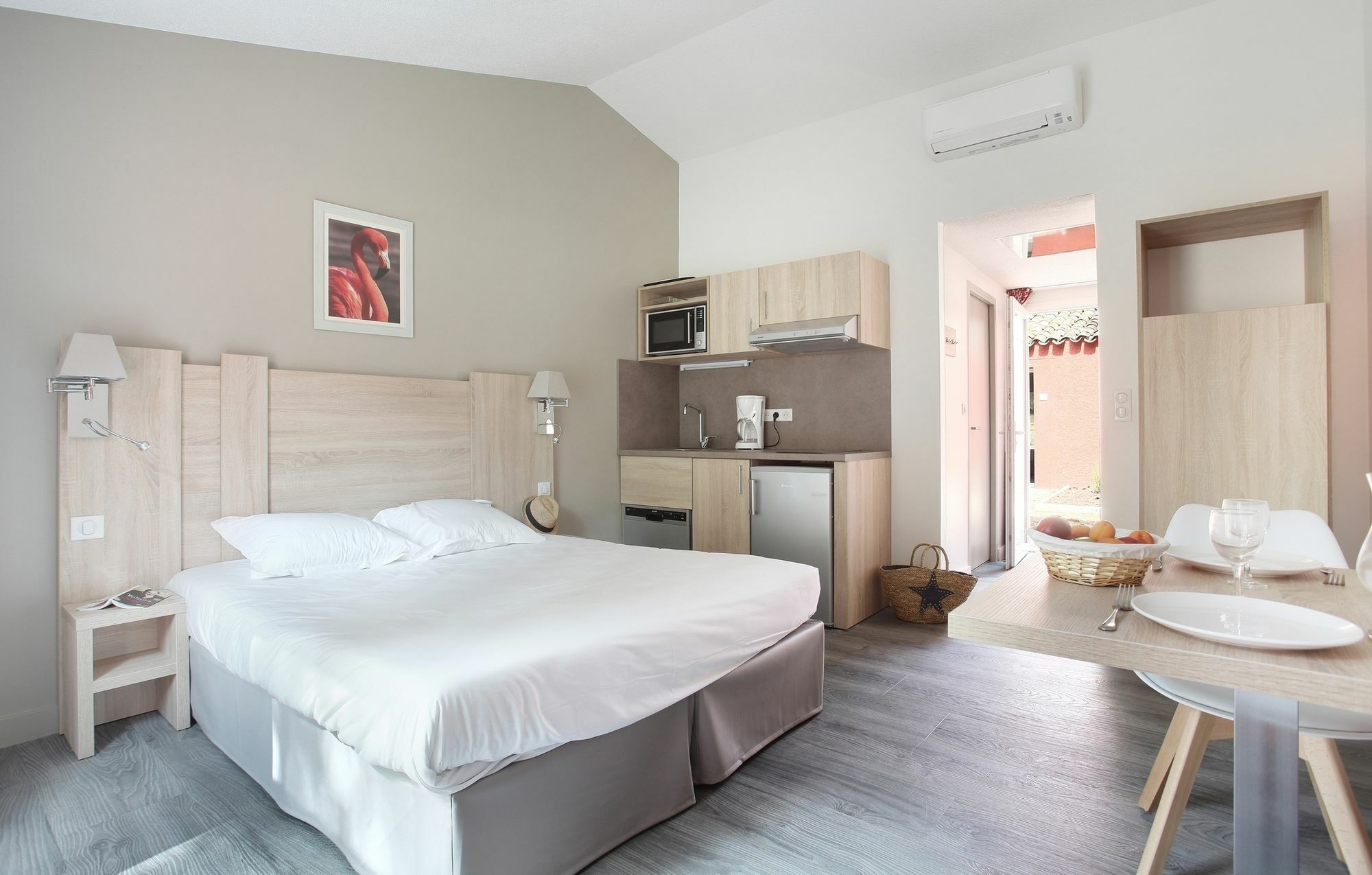 ארל Residence Odalys Le Village Camarguais Les Gardians מראה חיצוני תמונה