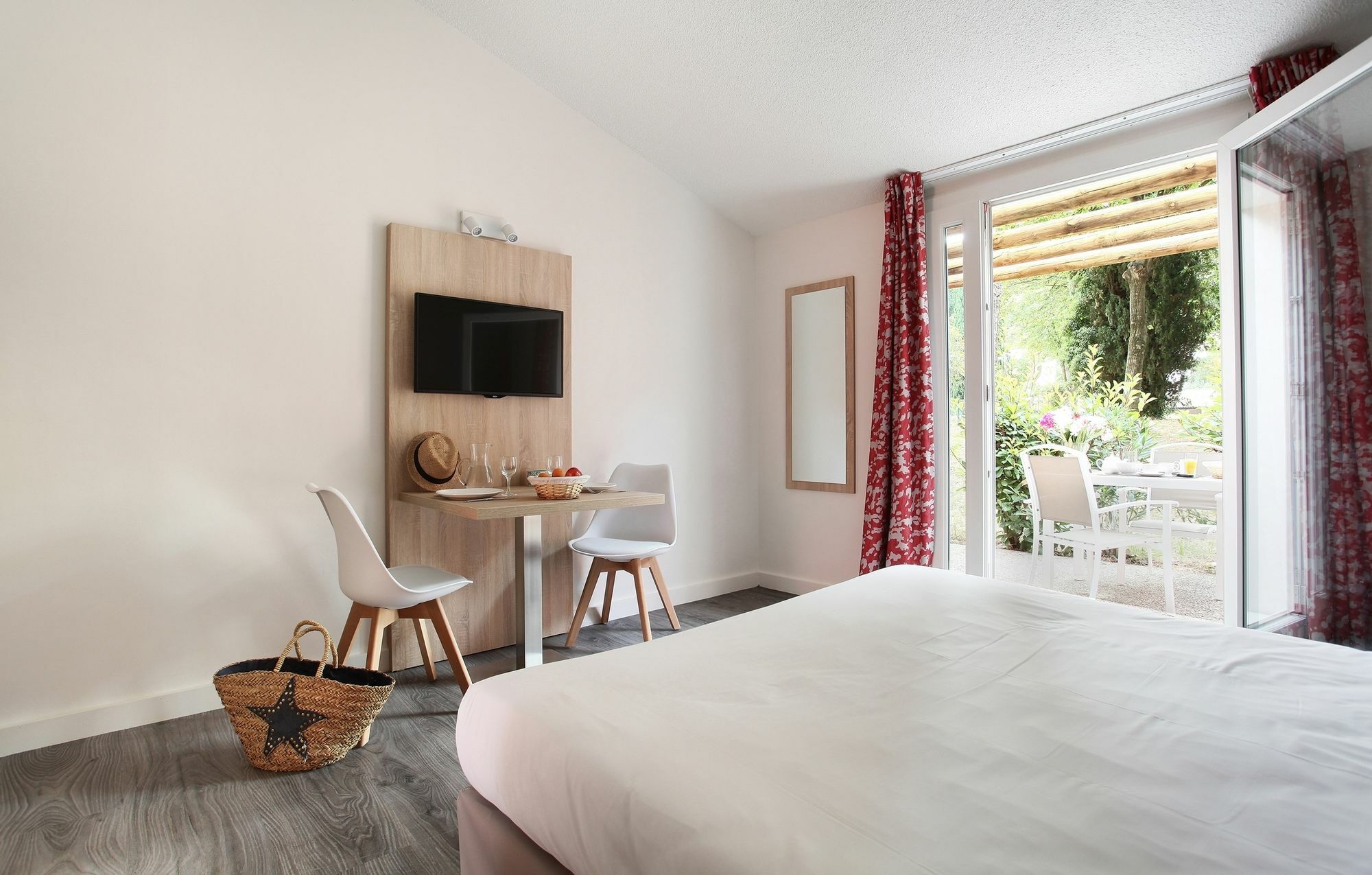 ארל Residence Odalys Le Village Camarguais Les Gardians מראה חיצוני תמונה