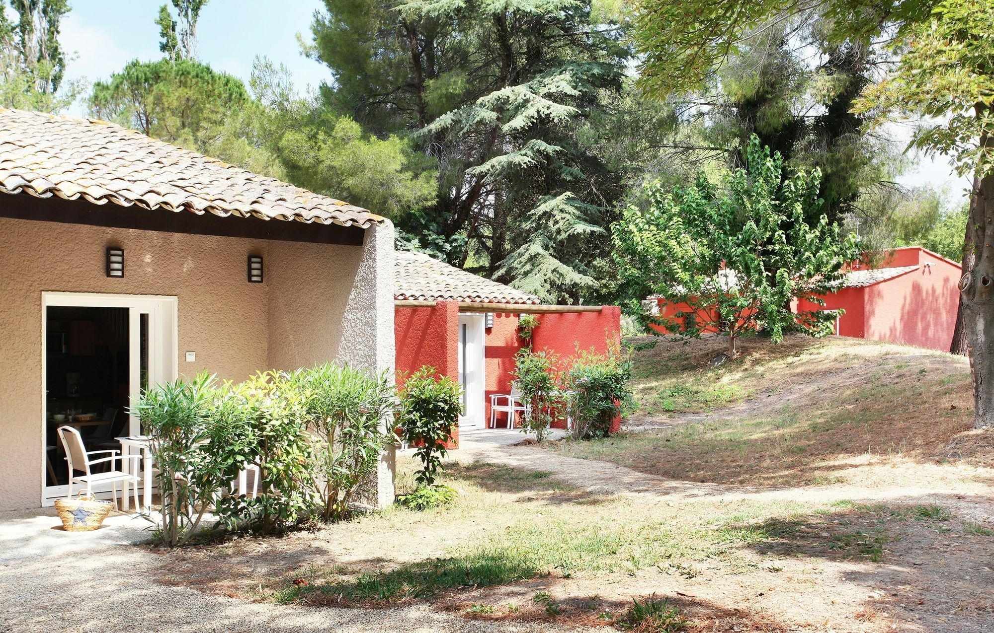 ארל Residence Odalys Le Village Camarguais Les Gardians מראה חיצוני תמונה