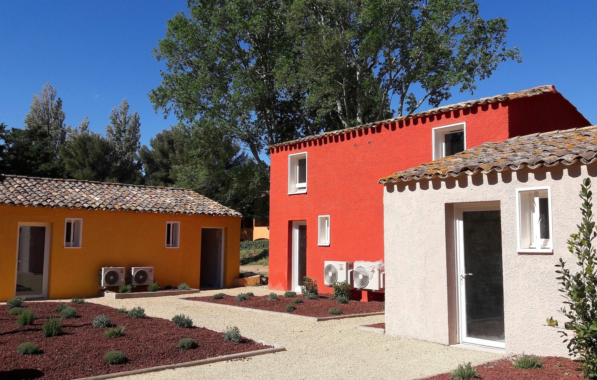 ארל Residence Odalys Le Village Camarguais Les Gardians מראה חיצוני תמונה